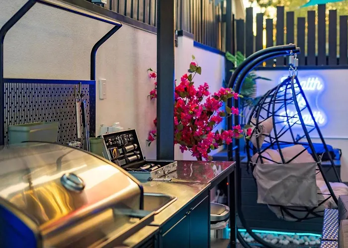 Wellness Escape Solas And Euphoria Holiday home *