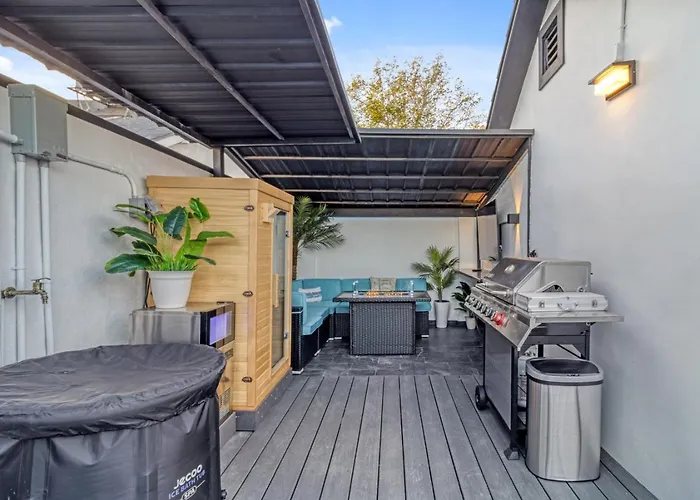 Wellness Escape Solas And Euphoria Holiday home Phoenix
